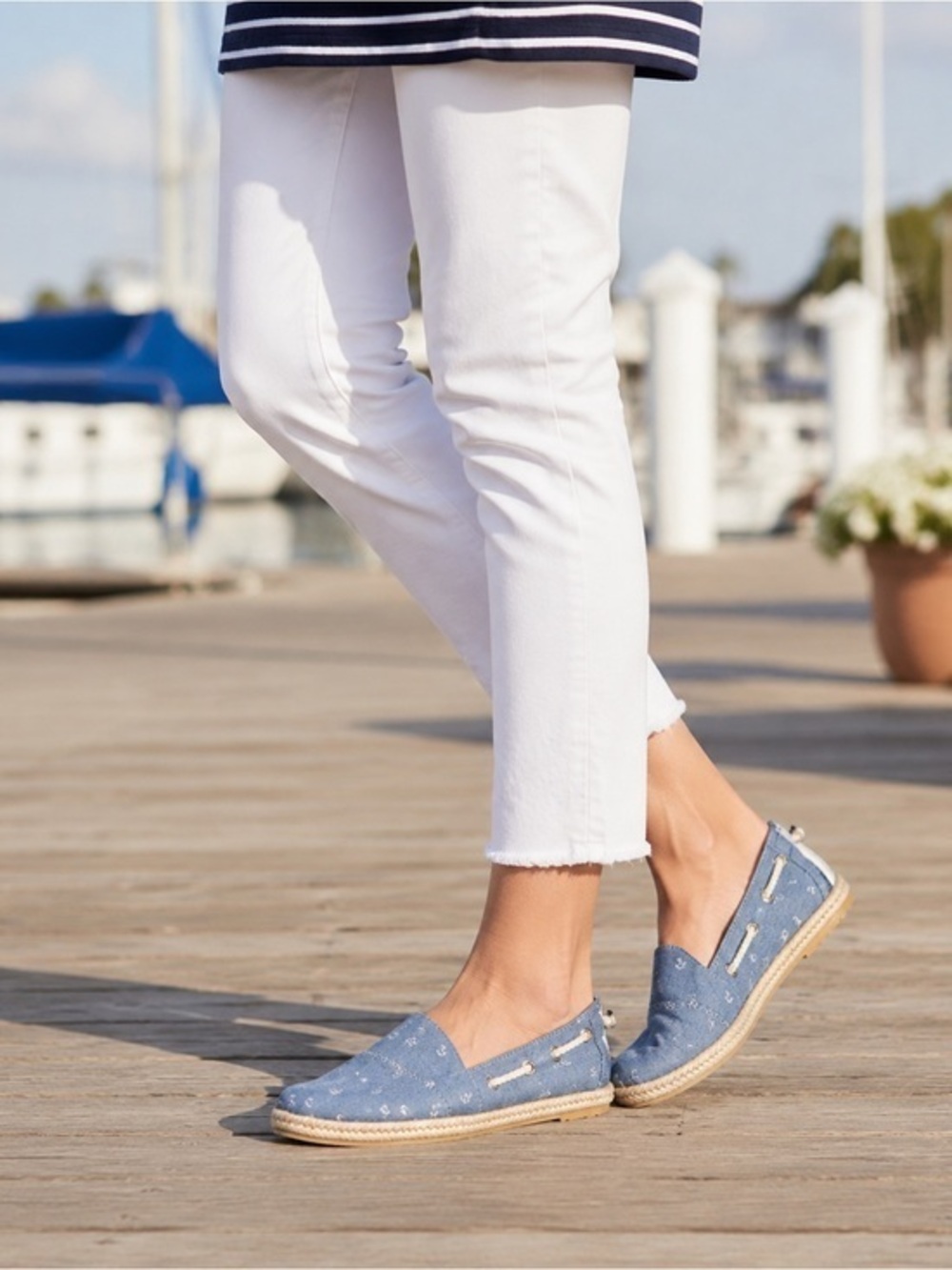 Nautica Blue Anchor Canvas Espadrille Slip-On Boat Shoes Women’s 10